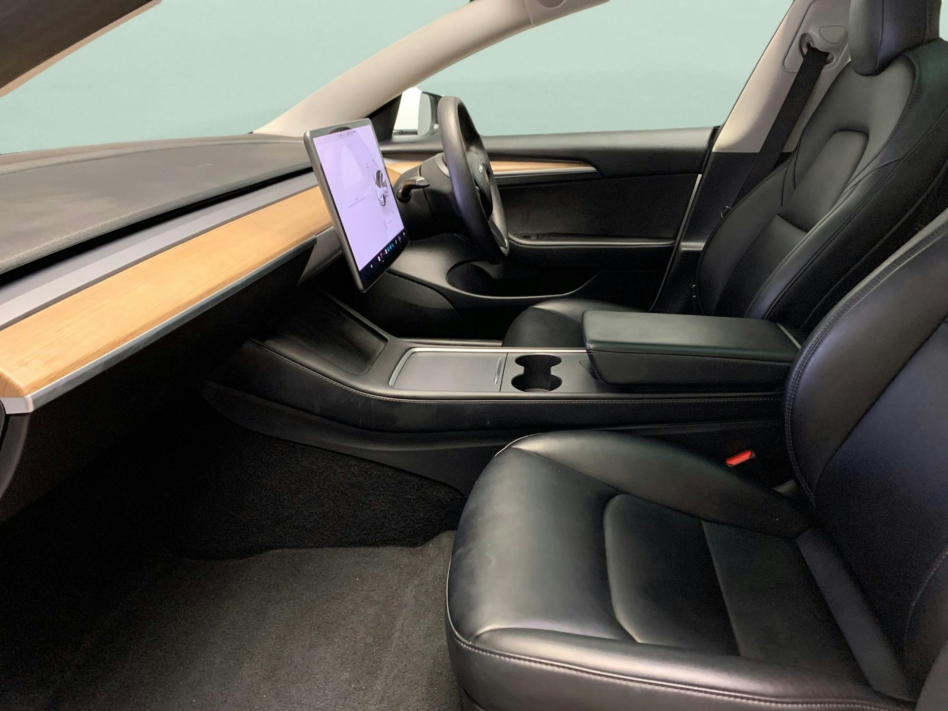 Gallery image 4 for 2022 Tesla Model 3 RWD Auto Standard